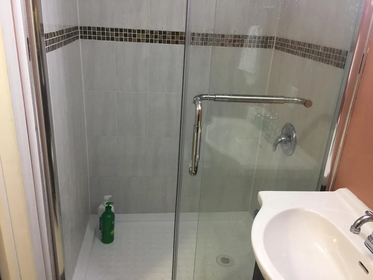 **  Don Mills Guest House Canada